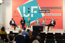 Foto vom Plenum auf der Bühne beim U:FF 23