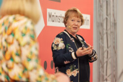Foto von Doris Weßels auf der Bühne beim U:FF 23