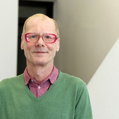 Martin Schweer, Universitätsprofessor für Pädagogische Psychologie an der Universität Vechta und wiss. Leiter der angegliederten Arbeitsstellen Zentrum für Vertrauensforschung, Challenges und Lehren Digital