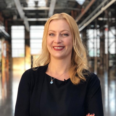 Carmen Hentschel, Moderation der KI-Campus-Stage