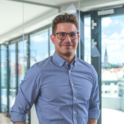 Lorenz Schmoly, Cooperations Manager